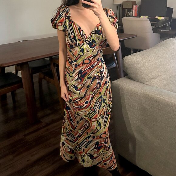 Moon River Marble Print Midi Dress - Picture 2 of 6